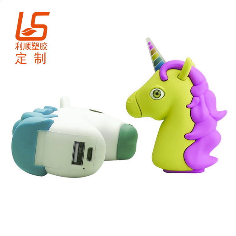 定制立体公仔充电宝 PVC软胶公仔充电宝