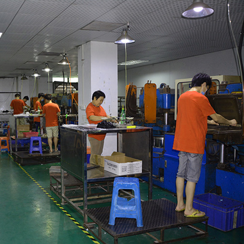 利顺硅胶硫化成型车间