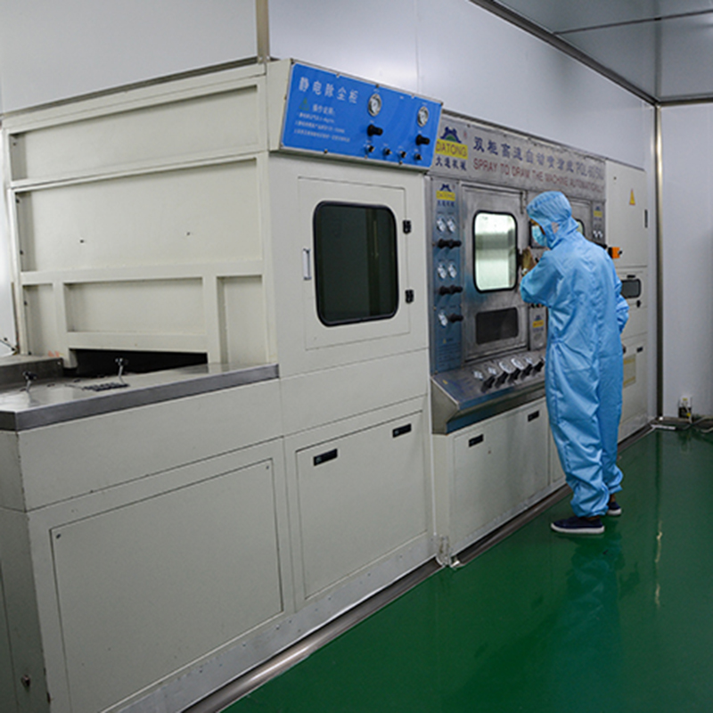 硅胶手感油喷涂车间